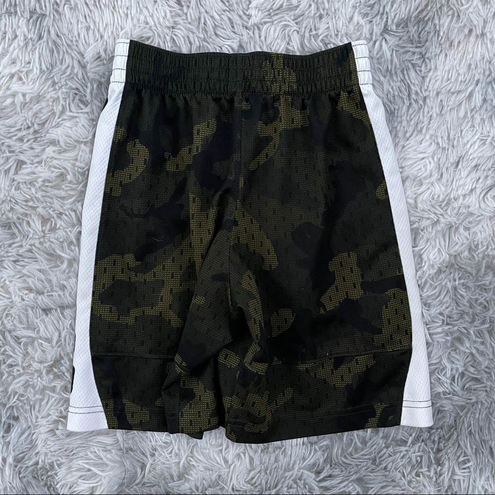 Nike shorts - Picture 6 of 7